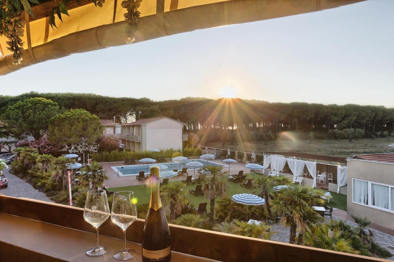 Oleandri Suite Hotel Vada Εξωτερικό φωτογραφία