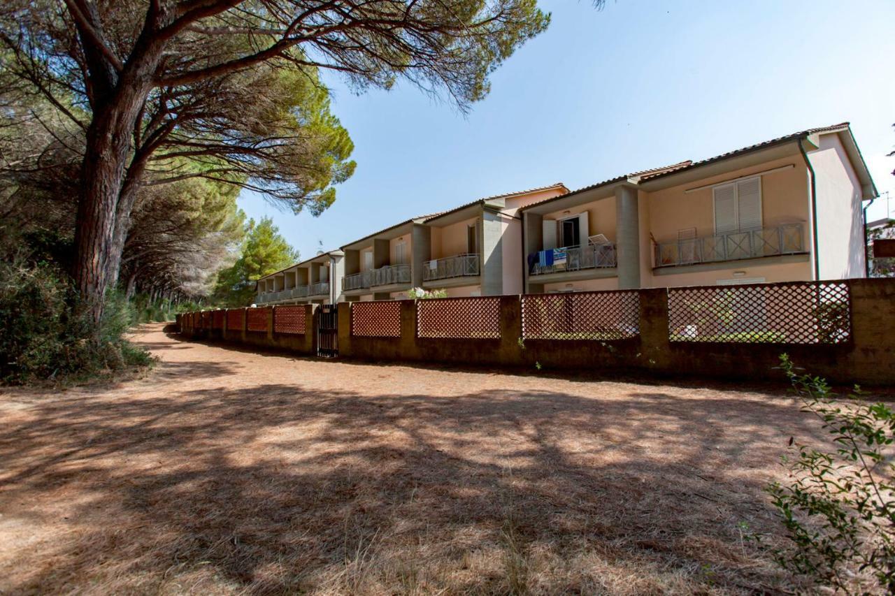 Oleandri Suite Hotel Vada Εξωτερικό φωτογραφία