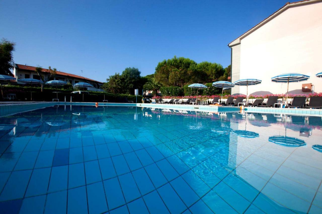 Oleandri Suite Hotel Vada Εξωτερικό φωτογραφία